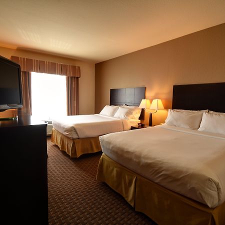 Holiday Inn Express & Suites Del Rio By Ihg Exterior photo