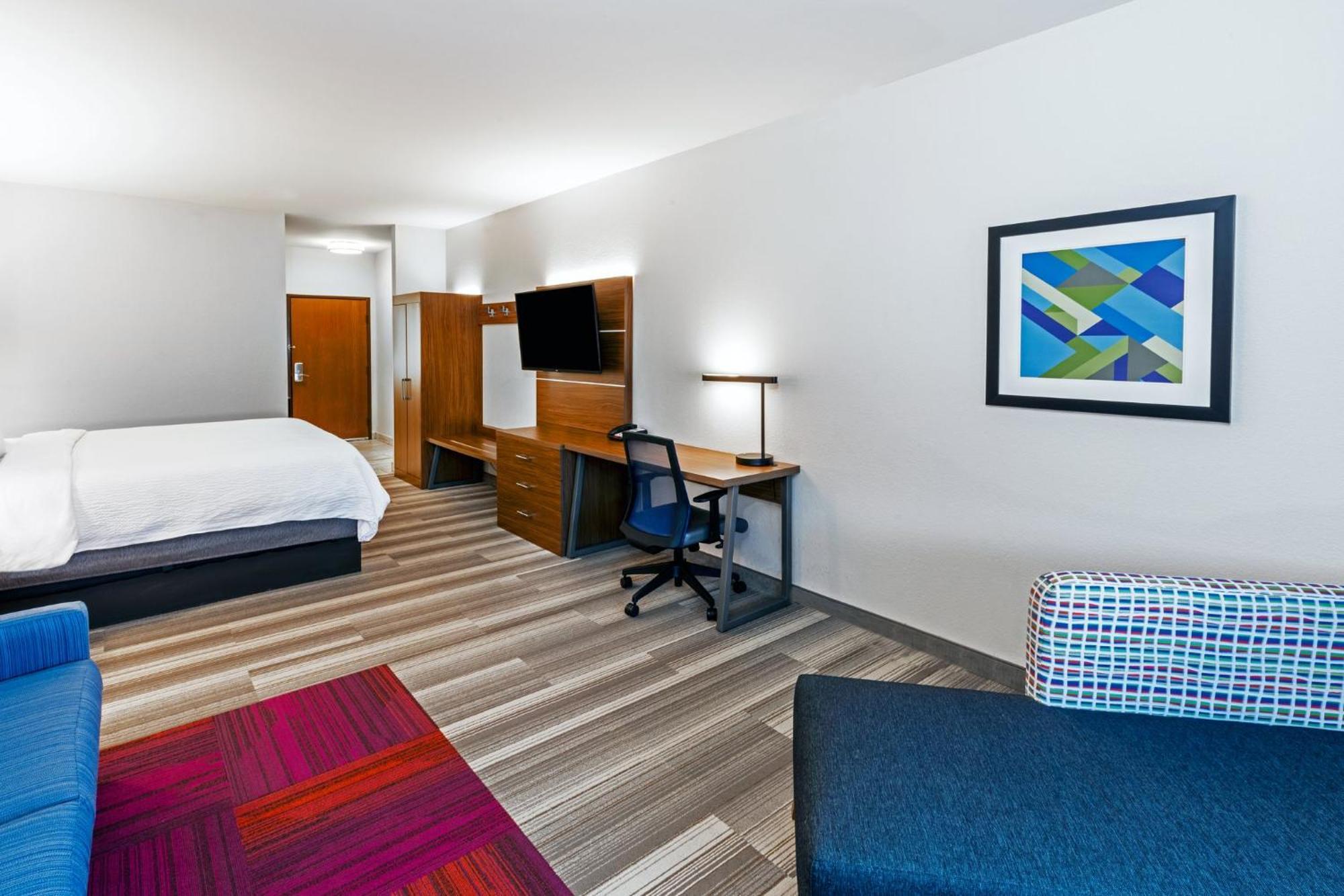 Holiday Inn Express & Suites Del Rio By Ihg Exterior photo